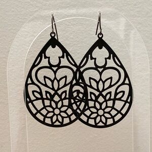 Black Floral Filigree Cutout Earrings